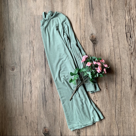 Art Class | Cold Shoulder Dress - Picture 8 of 8